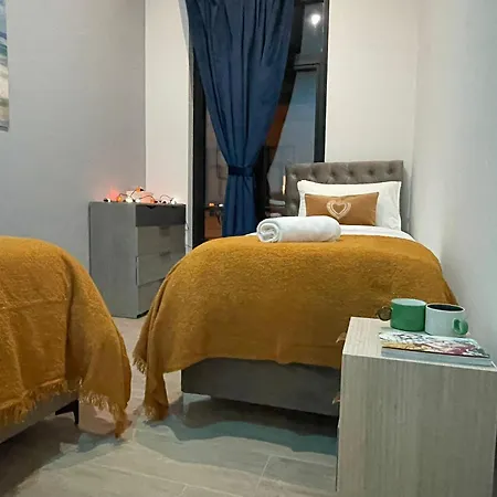 Oneluxstay Near