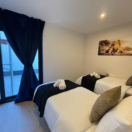 Oneluxstay Near