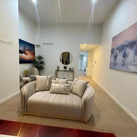 Oneluxstay Near